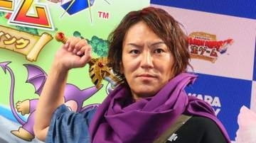 【 狩野英孝 】ドラクエ「勇者」の格好に興奮　楽屋に剣と盾が置かれ「テンションが上がっています」