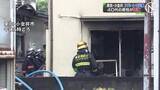 「東京・小金井市のアパートで火事 40代男性が死亡、消防隊員2人けが」の画像1