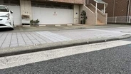駐車場にバックで入っていた車が歩行中の家族に衝突　父重傷・10歳と2歳の子ども2人容態不明　警察は運転の69歳男を過失運転傷害の疑いで現行犯逮捕　神奈川・大和市