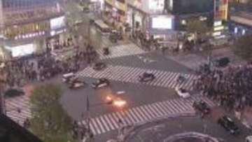【速報】渋谷スクランブル交差点でペットボトルに入った灯油まいたか　火をつけたとみられる50代の男確保　けが人なし