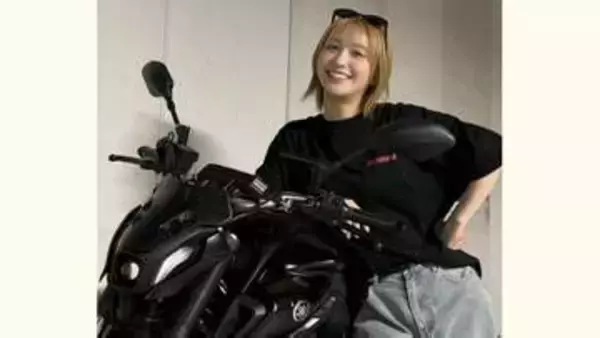 【 伊藤愛真 】愛車バイク・MT-07と共にお台場へ　金髪に〝パパが「ギャルじゃん！」〟　ラーメンにもご満悦