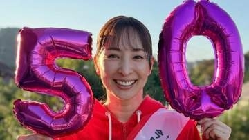 【真飛聖】50歳の誕生日を報告「大事に、大切に、思い切り、過ごしていきます」に反響　「奇跡の50歳 」「なんてきれいな５０歳なんだー」