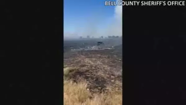 米軍ヘリ墜落で2人死亡　大規模火災も　テキサス州