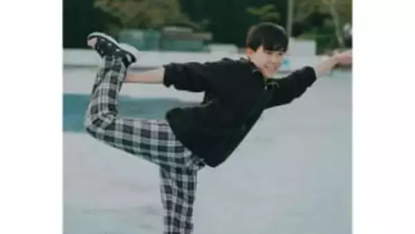 【 鈴木福 】 「ミラノ五輪、最高だった！」　フィギュア風ポーズに　本田真凜もツッコミ　「だいぶフィギュア詳しいな（笑）」