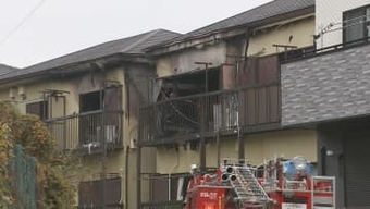 東京・府中市の木造アパートで火事　1人死亡　ポンプ車など23台が消火活動にあたり約2時間後に鎮圧