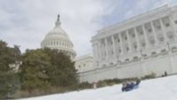 アメリカ東部から南部にかけ歴史的な寒波 29人死亡　各地で停電、航空便も8000便以上が遅延かキャンセルに