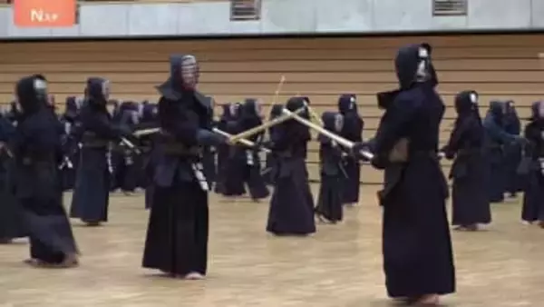 剣道の稽古始め 約500人が参加　世代を超えて竹刀を交える　山梨・甲府市