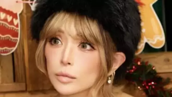 【 浜崎あゆみ 】　トレーニング風景を公開　「ハンドスタンドへの道」「18分間やり続けてやっと成功！笑」