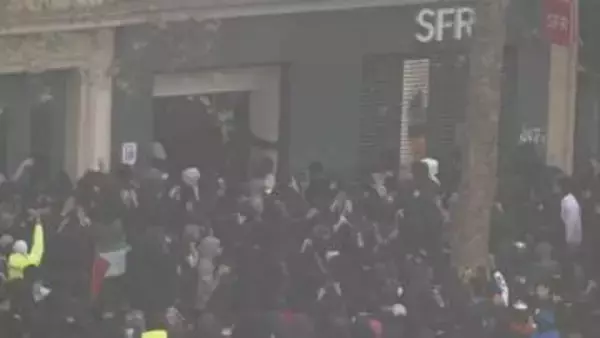 フランス「生活費高騰」への抗議デモで略奪行為 一部奪われた商品がネット上で転売 政府がネット通販業者と協議