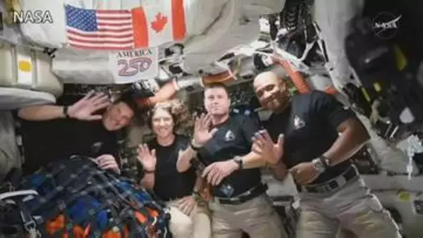 「現代の開拓者だ」トランプ大統領が宇宙飛行士を称賛