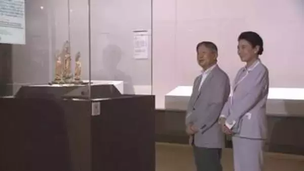 天皇皇后両陛下　弘法大師生誕1250年特別展へ