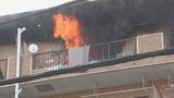 「神奈川・海老名市のマンションで火事 男児2人が病院に搬送も命に別状なし　警察と消防で出火原因を調べる」の画像1