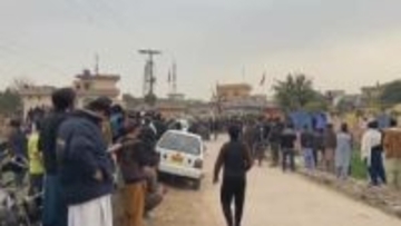 パキスタン首都のモスクで自爆テロ　過激派組織「イスラム国」犯行声明　死者30人超