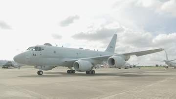 海賊対処のため自衛隊のP1哨戒機を初めてジブチに派遣　小泉防衛大臣が隊員激励