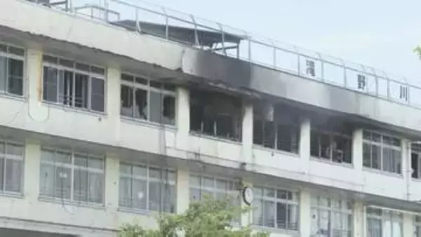 東京・北区の小学校で火災　児童ら11人けが　出火したとみられる音楽準備室にはスプリンクラーの設置義務なく　警視庁が実況見分へ