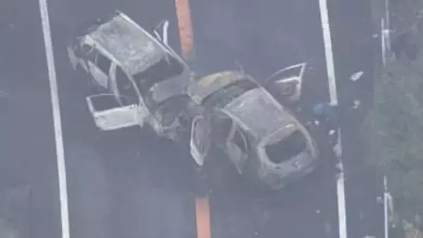 福岡県宮若市の県道で車3台絡む事故 うち2台から出火　高齢男性1人死亡、子ども含む男女6人搬送