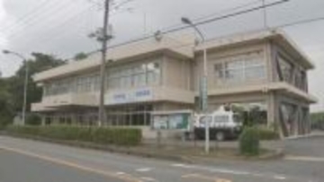 歩行中の男女2人が乗用車にはねられる　男性が死亡・女性も意識不明の重体　車運転の32歳の男を現行犯逮捕　茨城・下妻市