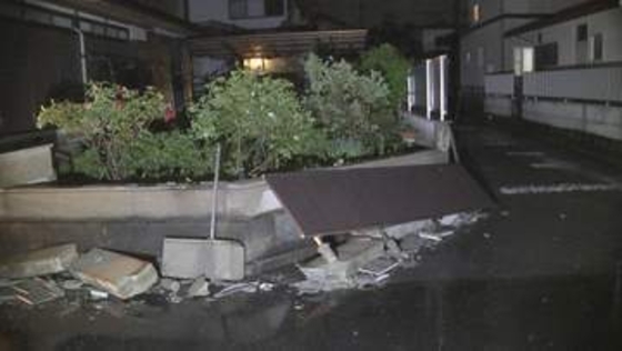 栃木・宇都宮市で住宅の塀が崩れるなどの被害相次ぐ　突風によるものか　栃木県全域に竜巻注意情報　気象庁が注意呼びかけ