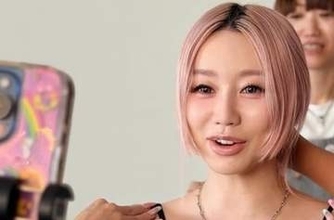【 倖田來未 】13歳長男に髪を切ってもらう姿を公開　ファン反響「boyイケメン」「くうちゃんにソックリ」