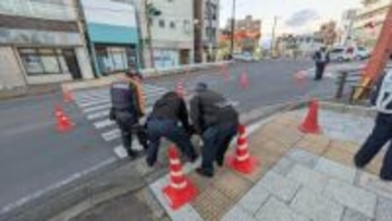 3歳ぐらいの子どもが乗用車にはねられ死亡　水戸市の繁華街　青信号の横断歩道を歩行中