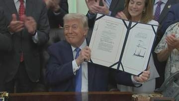 「彼らはまさに英雄だ」トランプ大統領がICE＝移民・税関捜査局などの関連予算に署名　700億ドルの資金確保