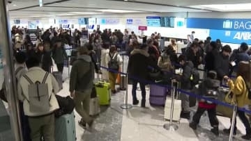 新千歳空港でUターンラッシュ 東京行きの便はほぼ満席　混雑はあすも