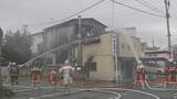 「群馬県高崎市の豆腐店で火事 木造2階建て店舗1棟燃える　けが人なし」の画像1