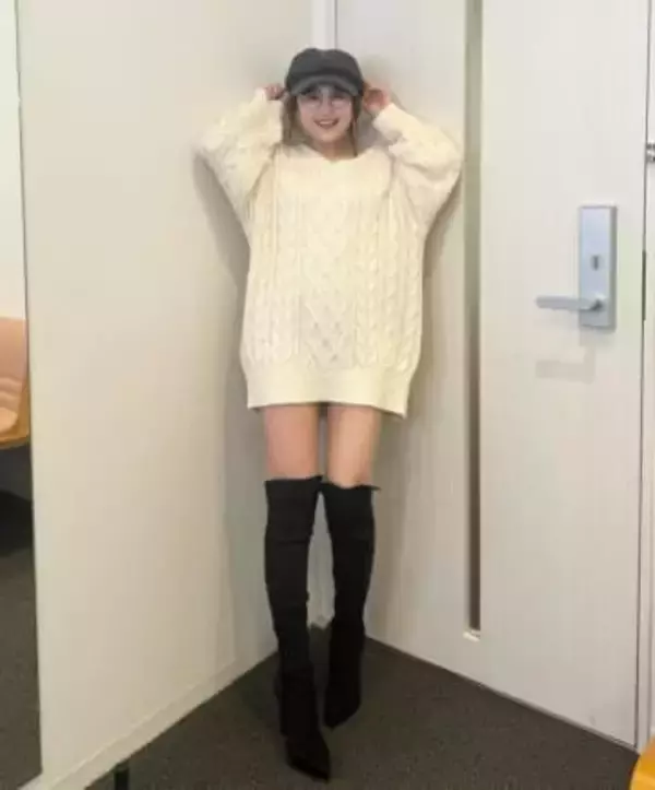 【 鈴木奈々 】 「テーマはデートコーデです」　1,449円のニットワンピース×ニーハイブーツの絶対領域を披露　「ドライブデートしたーい！」