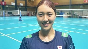 佐藤淑乃、“脱”金髪でピンクブラウンに「プリンが目立っちゃうので（笑）」日本Rいよいよ開幕、2大会ぶりの表彰台へ「チームで作るバレーを見て」【バレー女子日本代表】