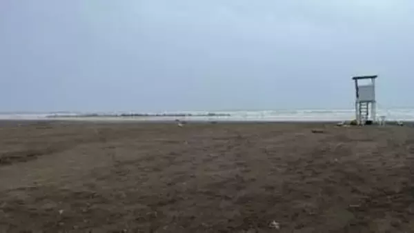 千葉・九十九里町の海水浴場で男性が死亡　遊泳禁止時間中に波に流されたか