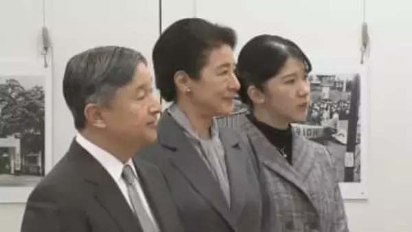 天皇ご一家　戦時中の写真展鑑賞　「戦後80年」訪問締めくくり　次世代の語り部らに質問重ね