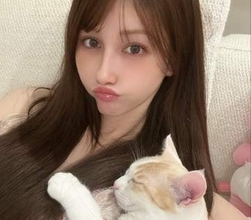 【 ダレノガレ明美 】子猫を保護してから2ヶ月「こんなに甘え方で可愛い男の子に成長しました」