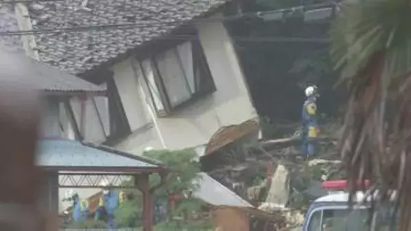 栃木・足利市の土砂崩れ　倒壊した家屋から心肺停止の60代男性発見　その後死亡確認