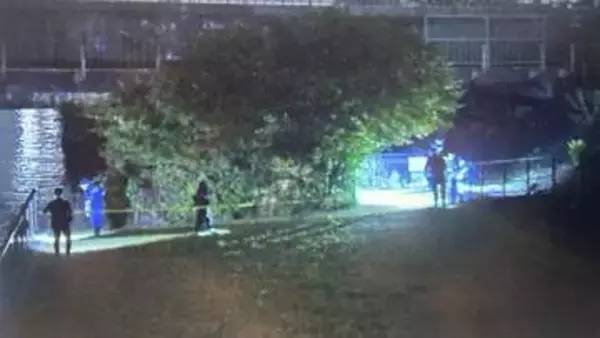 【速報】「たばこをくれと声をかけられ…」 東京・江戸川区の河川敷で男性が足を刃物で刺される　刺したのは男とみられ逃走中　傷害の疑いで行方追う　警視庁