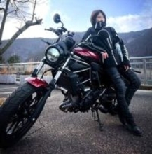 【 元乃木坂46・若月佑美 】 愛車カワサキ「ELIMINATOR PLAZA EDITION」　ツーリング姿を公開　「新しくツーリング仲間さんも増えたので嬉しみ」