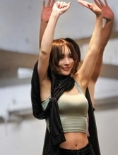 【 浜崎あゆみ 】 「繰り返し叫ぶよ　泣いたまま叫ぶよ　同じ夢だけを君と見続けたい」　リハーサル風景に反響　「気合いバチバチ」「腹筋カッコイイ♥」