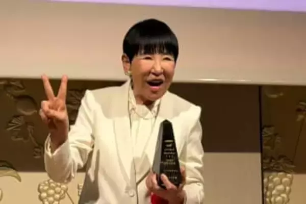 【 和田アキ子 】　40年続く『アッコにおまかせ』で特別功労賞　〝ずっと飲んでいないから番組が40周年続いた（笑）〟