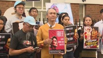 「家族が定期的に母と会えるように」アウン・サン・スー・チー氏の次男キム・エアリスさんが在英ミャンマー大使館で訴え