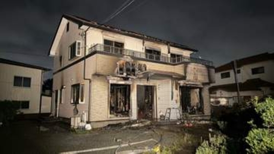 厚木市で住宅1棟全焼の火事　焼け跡から1人の遺体　住人の86歳男性と連絡とれず　神奈川県警