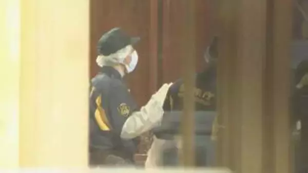 「理由は覚えていない」新宿のホテル内レストランで女性ら刺したか 58歳女を逮捕　夫と女性と3人で食事中…夫婦関係をめぐるトラブルか　警視庁への相談も