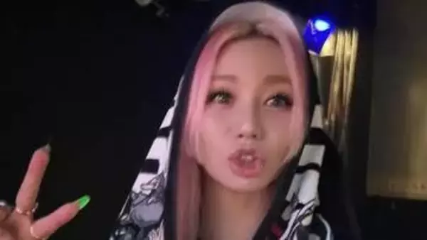 【 倖田來未 】マタニティライフの華やかな“イメチェン”　「せっかく春なので桜カラーにしてみました！」ピンク色ヘアを披露