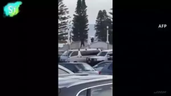 豪シドニーの名所ボンダイビーチで銃撃事件 11人死亡 ユダヤ教の祭り開催中に、容疑者のうち1人射殺　容疑者の車両から爆発装置