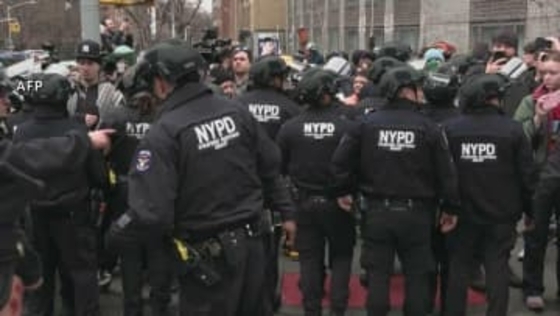 「殺傷能力ある爆発物だった」NY市長公邸近くに投げ込まれる　2人を拘束　テロの疑いで捜査