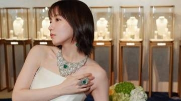 ハイジュエリー【 吉岡里帆 】ダミアーニとコラボ「詩的で幻想的」デコルテに宝石　フォロワー反響「主役は里帆さん」「里帆さんもまさにアート」