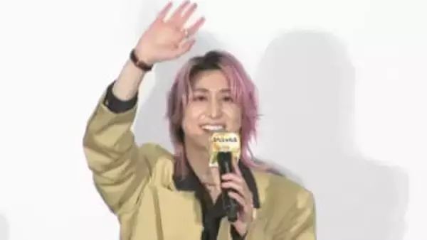 【Snow Man・佐久間大介】「さっくんがいると現場に行きたくなる」　椎名桔平・小沢仁志らが〝座長〟ベタ褒め『オドロウゼ！』ダンスも披露