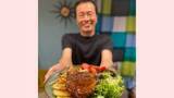 「【 遠藤憲一 】ステーキ差し出し「バテないようにしっかり食べて」　笑顔にフォロワー共感「酷暑乗り越えられそう」」の画像1