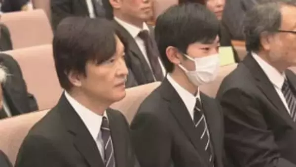 悠仁さま「珍しいトンボですね」 秋篠宮さまとビオトープコンクールに出席　生徒らの発表に関心