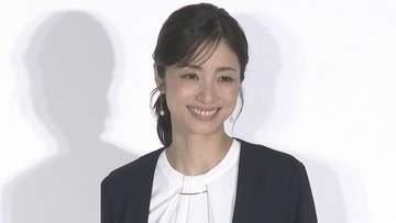 三児の母【 上戸彩 】〝汚い手で「ママ！」って触ってきたり口を拭かれたり〟 奮闘する〝子育て〟明かす