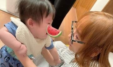 【 中川翔子 】 「ニコニコお兄ちゃんが人見知りはじまった！」「これも成長かわいい❤ママに甘えました」