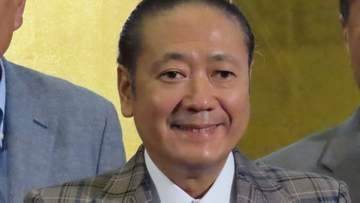 【 鎧塚俊彦 】「永遠の愛」は「小っ恥ずかしい」亡き妻・川島なお美さんへの想い語る「女房は女優に命を懸けていました」